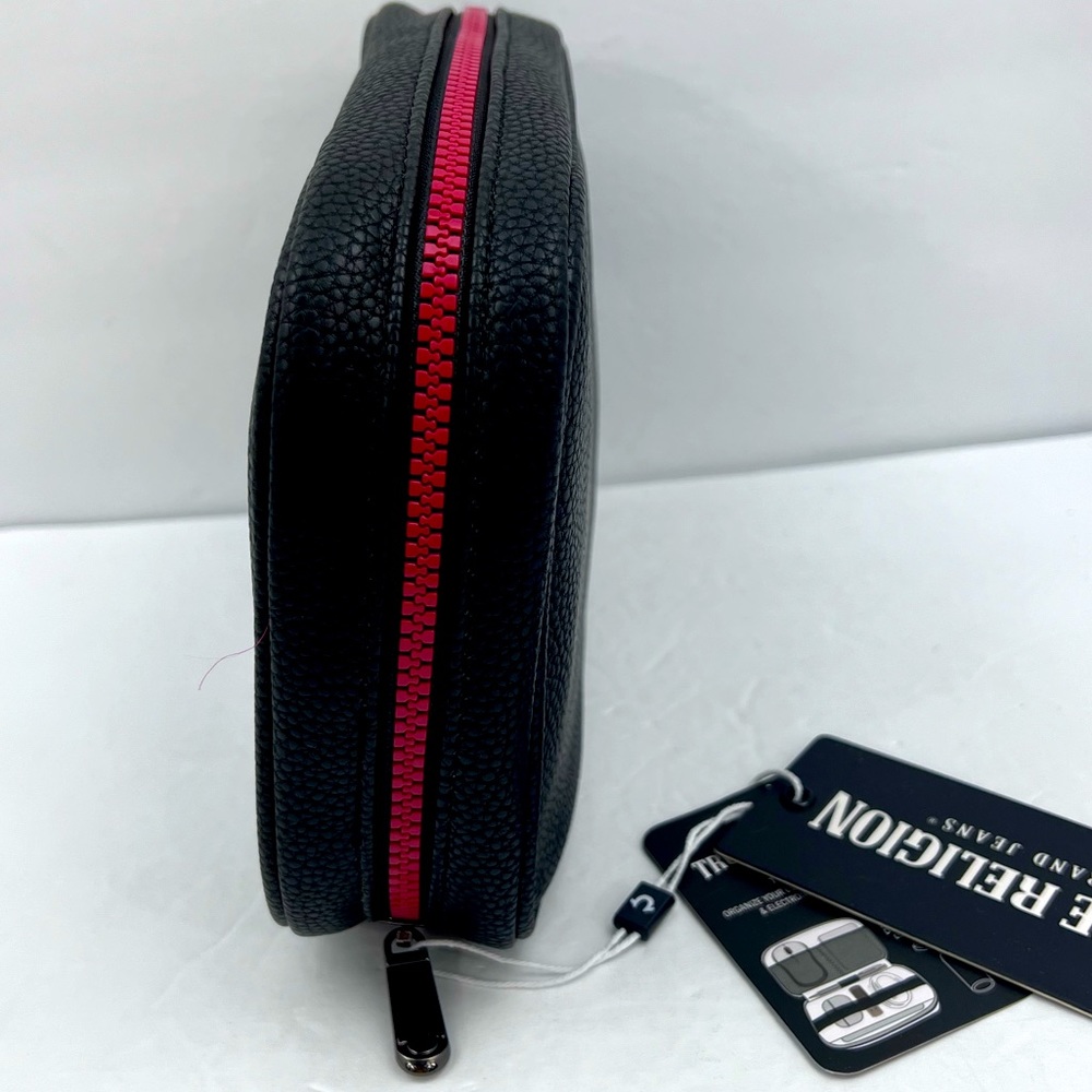 TRUE RELIGION,TECH KIT,ORGANIZE CORDS, CHARGERS & MORE,TRAVEL TOILETRY, BLACK, - Picture 4 of 16